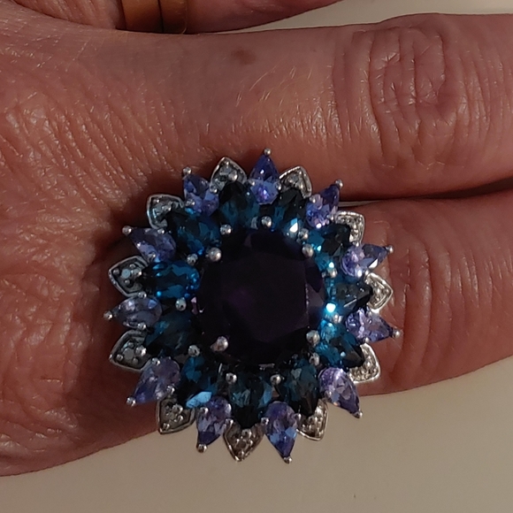 Colleen Lopez amethyst, topaz & tanzanite ring - Picture 7 of 8